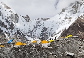  Everest Base Camp - lodowiec Kumbu
